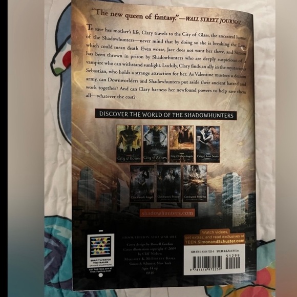 The Mortal Instruments Cassandra Clare City of Glass SC book - Picture 2 of 2